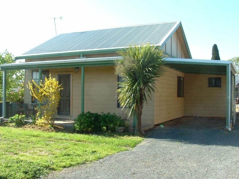 6A Albert Street, Miners Rest VIC 3352