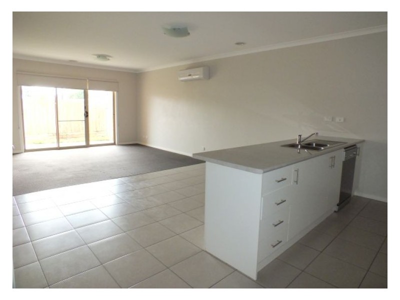 1 Malcolm Court, Brown Hill VIC 3350