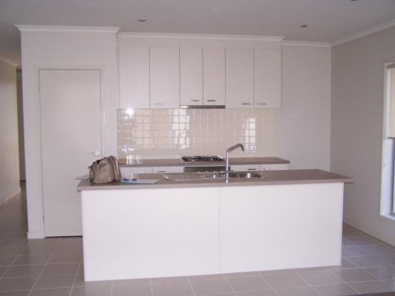 18 Amana Drive, Alfredton VIC 3350