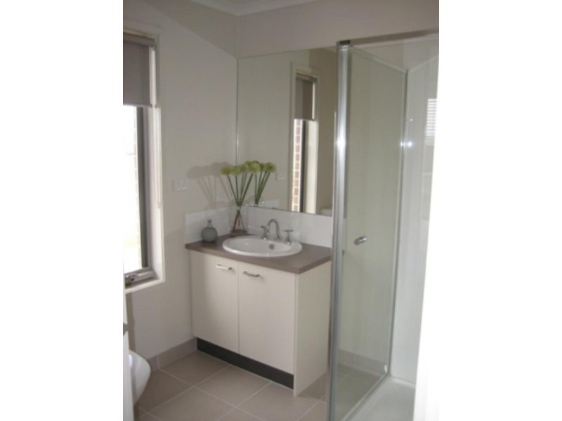 18 Amana Drive, Alfredton VIC 3350