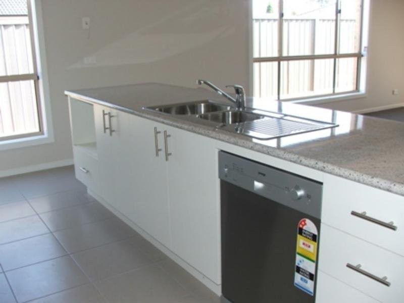 9 Rorey Street, Delacombe VIC 3356