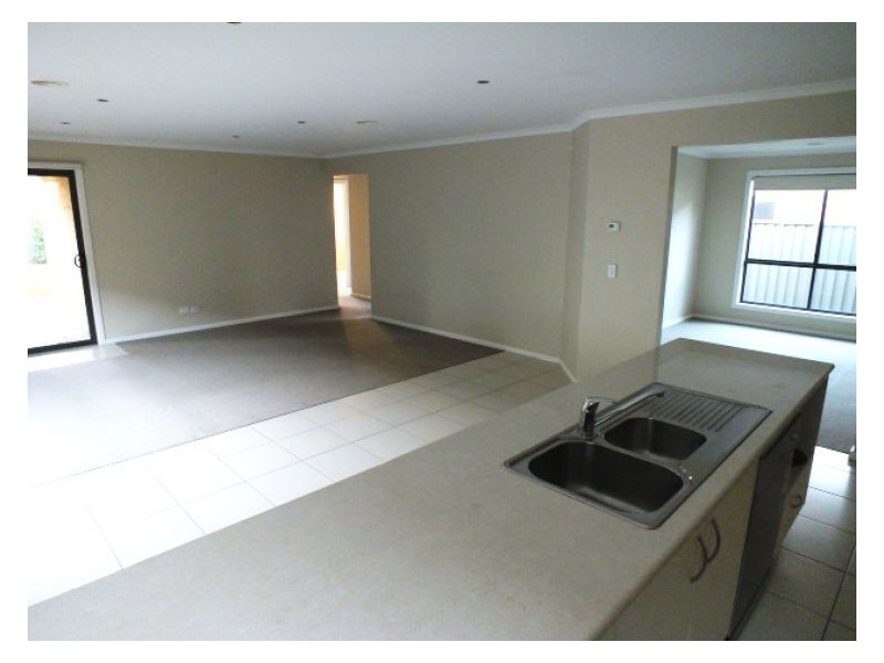 7 Rorey Street, Delacombe VIC 3356