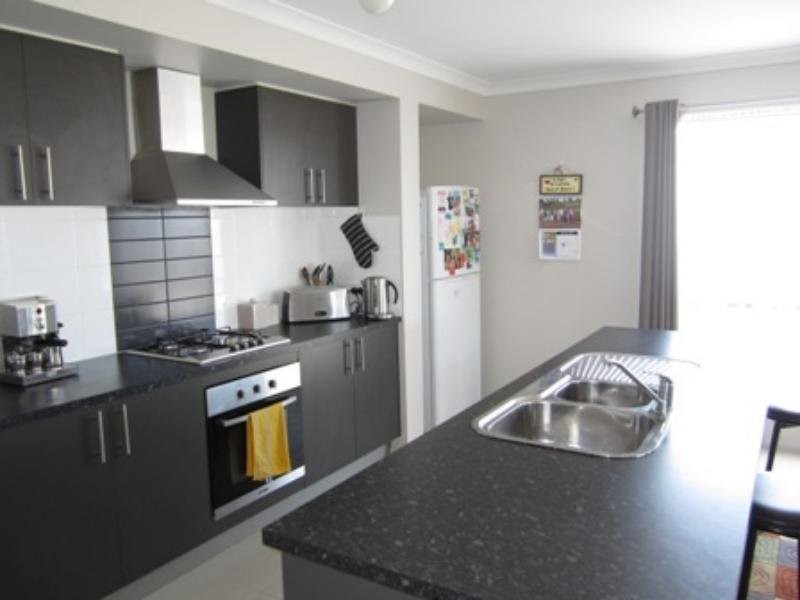 15 Macquarie Close, Delacombe VIC 3356