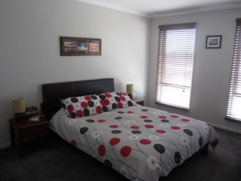 15 Macquarie Close, Delacombe VIC 3356