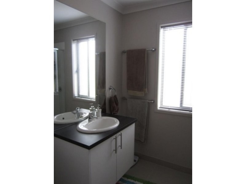 15 Macquarie Close, Delacombe VIC 3356