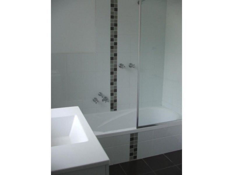 8 Murray Street, Newington VIC 3350