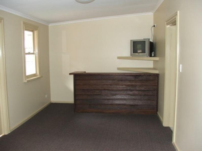 8 Murray Street, Newington VIC 3350