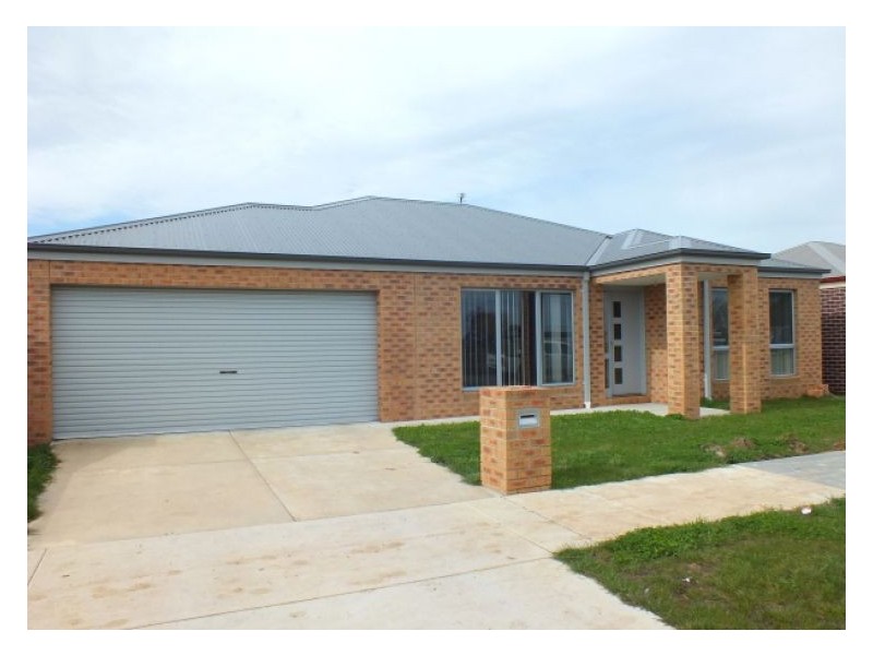 243 Kossuth Street, Sebastopol VIC 3356