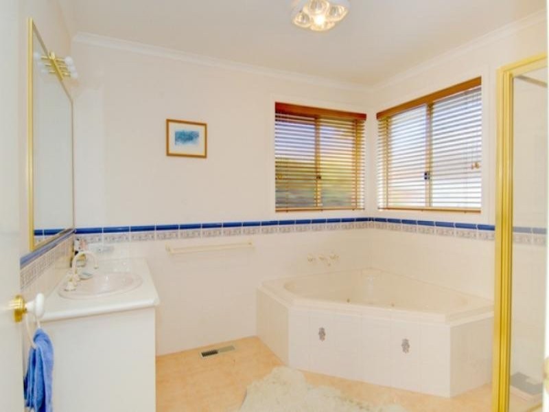 938 Geelong Road, Mount Clear VIC 3350