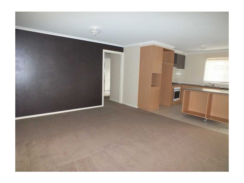 32 Greenhalghs Rd, Delacombe VIC 3356