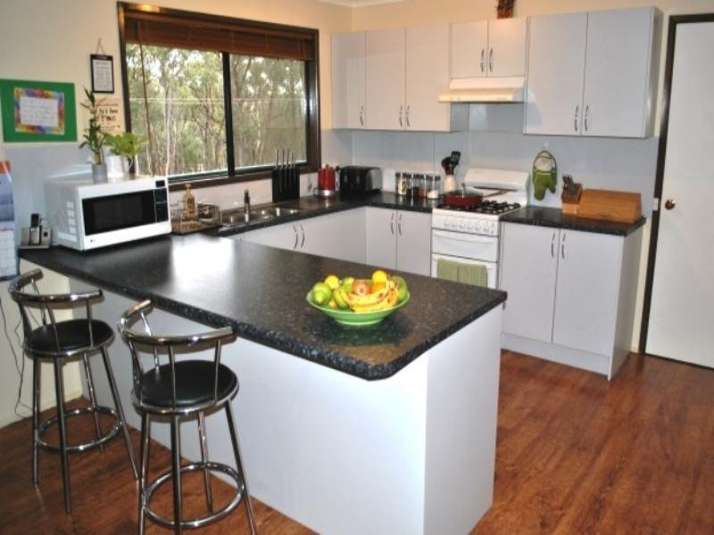 75 Howlett Rd, Ross Creek VIC 3351