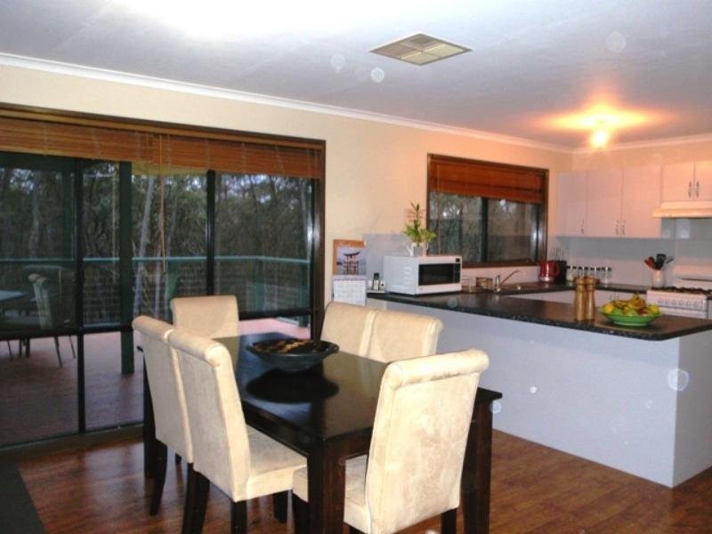 75 Howlett Rd, Ross Creek VIC 3351