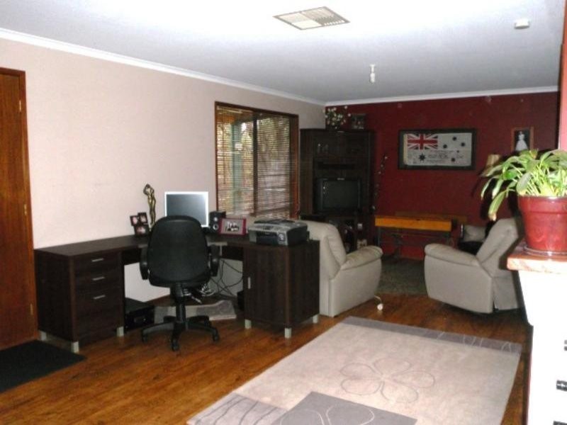 75 Howlett Rd, Ross Creek VIC 3351