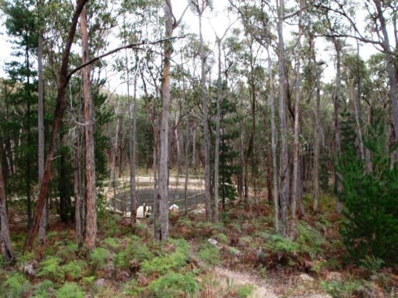 75 Howlett Rd, Ross Creek VIC 3351