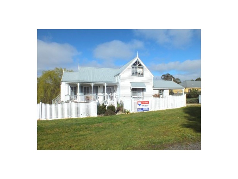 33 Sturt St, Beaufort VIC 3373