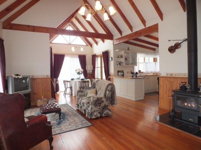 33 Sturt St, Beaufort VIC 3373