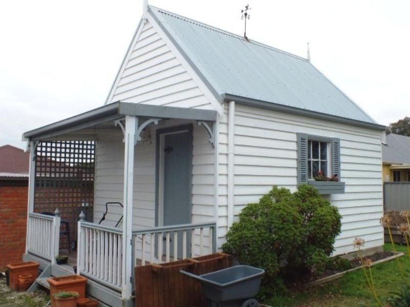 33 Sturt St, Beaufort VIC 3373
