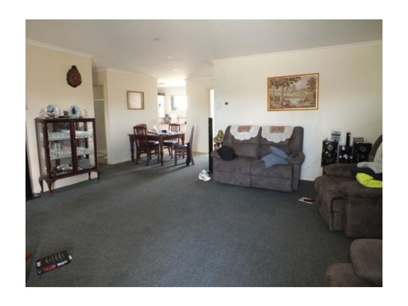 42 Kowree Cres, Redan VIC 3350