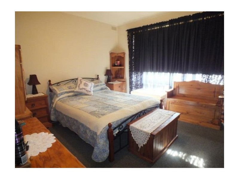 42 Kowree Cres, Redan VIC 3350