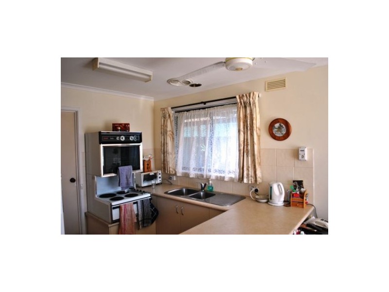 15 Goderic Street, Wendouree VIC 3355