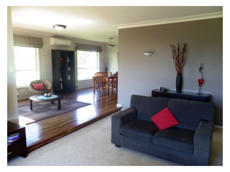 9 Hill Top Road, Brown Hill VIC 3350