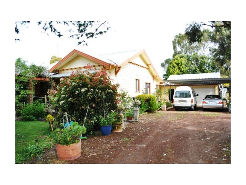 9 Wiggins Road, Ballarat VIC 3350