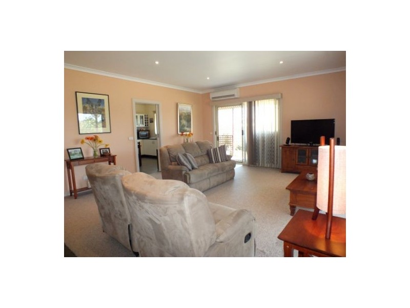 7 Suburban Street, Clunes VIC 3370