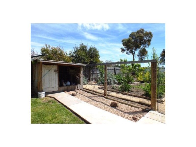 7 Suburban Street, Clunes VIC 3370