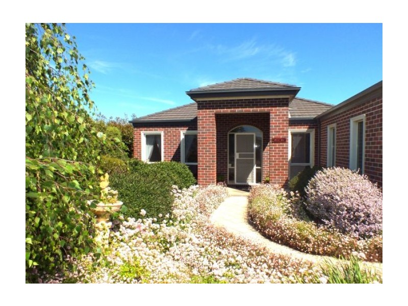 5 Chapel Cross Court, Delacombe VIC 3356