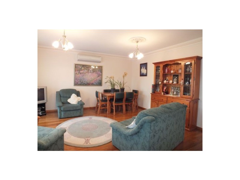 17 Rimmington Drive, Sebastopol VIC 3356