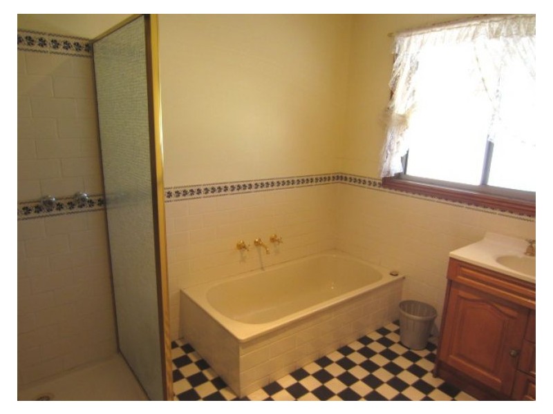 24 Wallaby Creek Road, Haddon VIC 3351