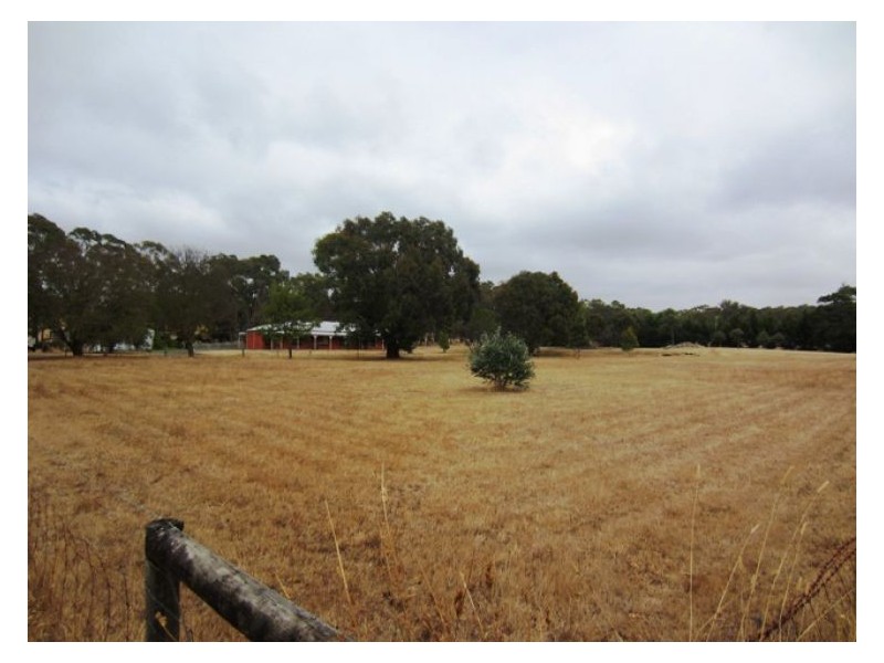 24 Wallaby Creek Road, Haddon VIC 3351