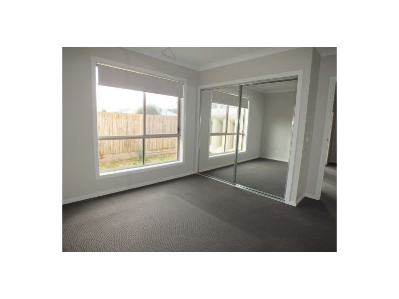 10 Malcolm Court, Brown Hill VIC 3350