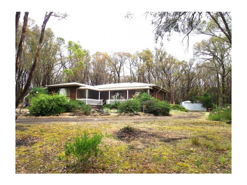 130 Blackberry, Haddon VIC 3351