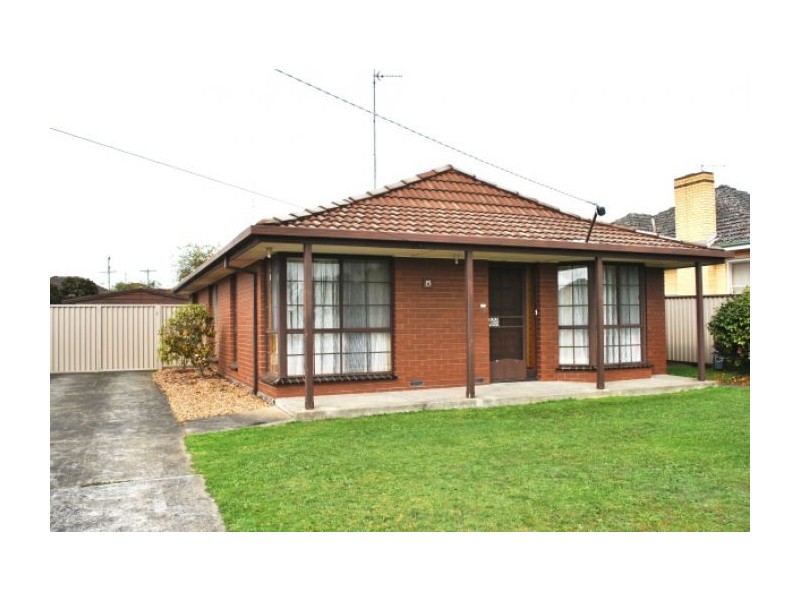 15 Goderic Street, Wendouree VIC 3355