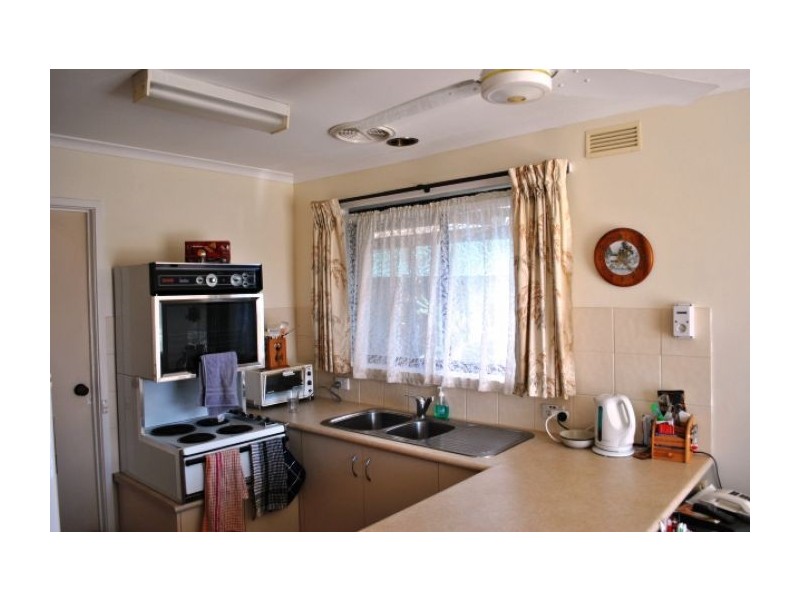 15 Goderic Street, Wendouree VIC 3355