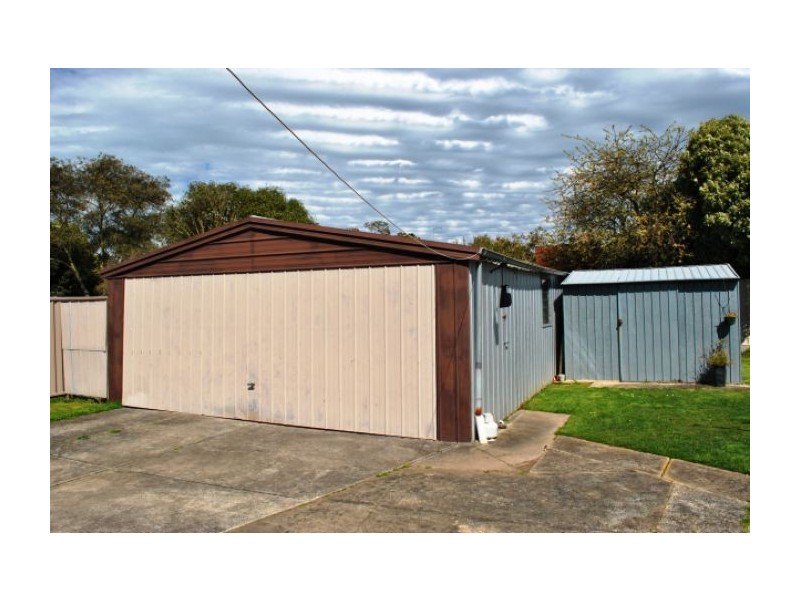 15 Goderic Street, Wendouree VIC 3355