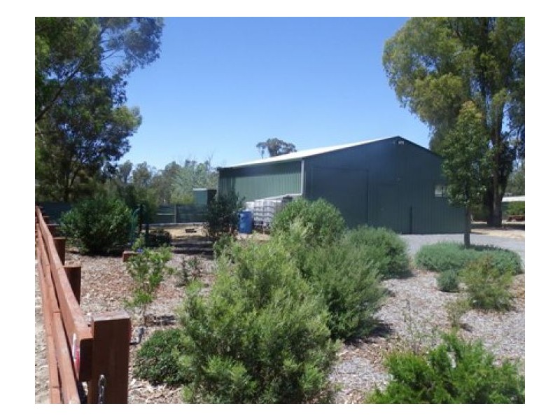 81 Hillarys, Elmhurst VIC 3469