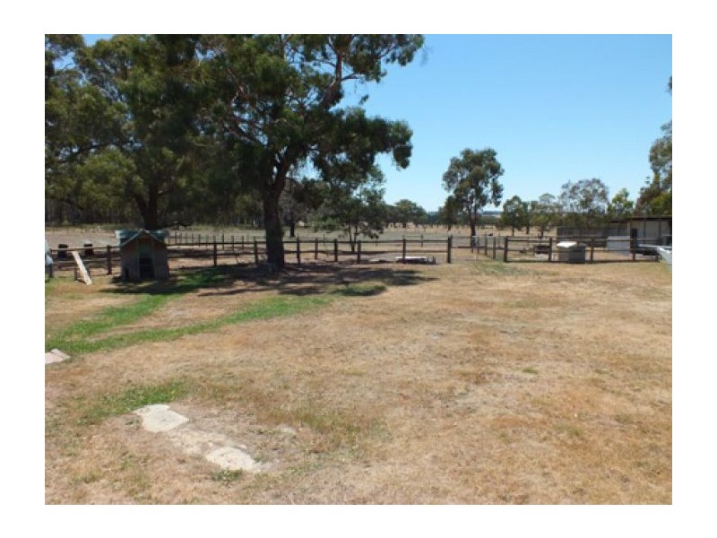 664 Smythesdale/Snake Valley Road, Hillcrest VIC 3351