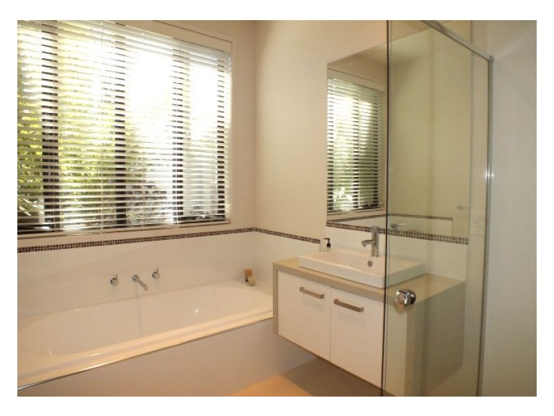 122 Canadian Lakes Boulevard, Canadian VIC 3350