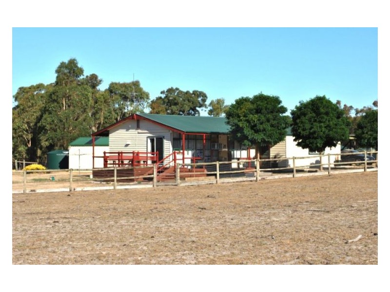 664 Smythesdale – Snake Valley Road, Hillcrest VIC 3351