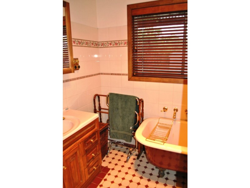 664 Smythesdale – Snake Valley Road, Hillcrest VIC 3351