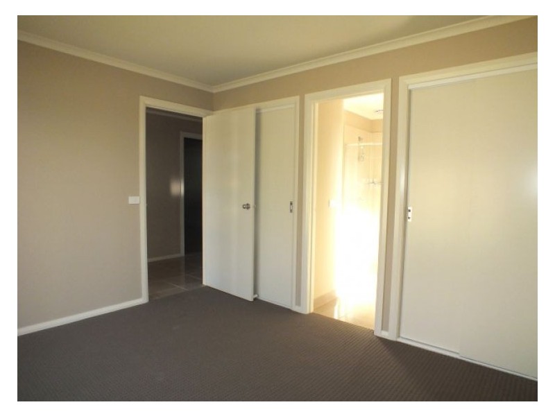 2/26 Dundas Street, Miners Rest VIC 3352