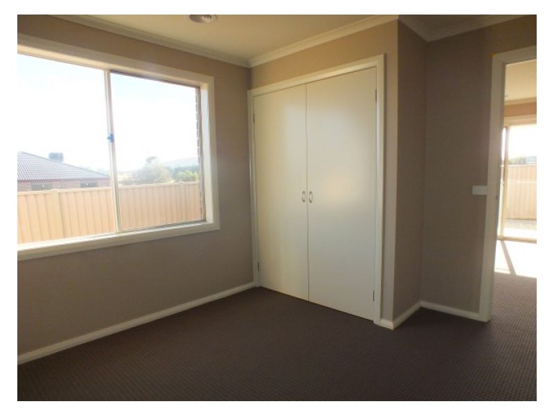 2/26 Dundas Street, Miners Rest VIC 3352