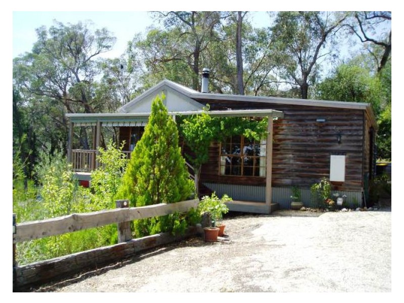 18 Forest Avenue, Hepburn Springs VIC 3461