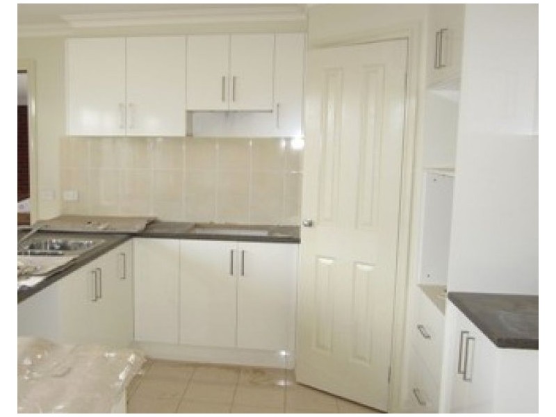 2/42 Crown Street, Sebastopol VIC 3356