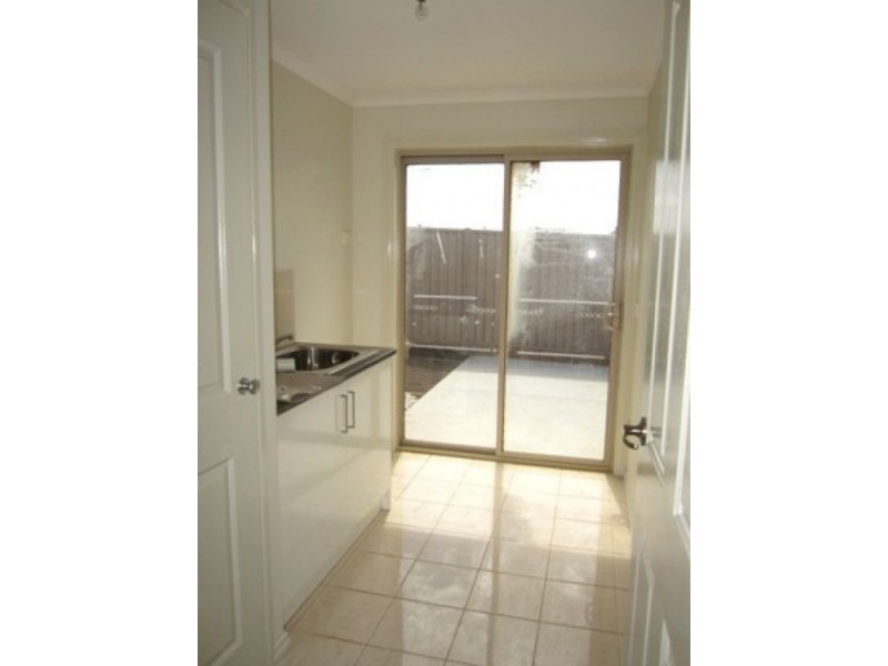 2/42 Crown Street, Sebastopol VIC 3356