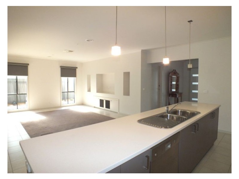 104 Wiltshire Lane, Delacombe VIC 3356