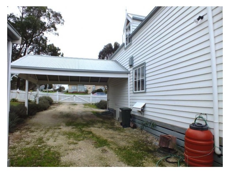 33 Sturt Street, Beaufort VIC 3373