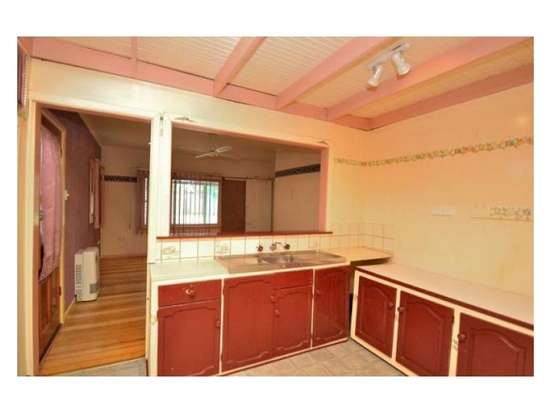 16 Victoria Street, Sebastopol VIC 3356